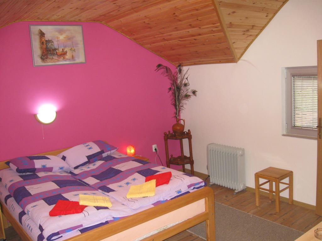 Amfora Rooms Caribrod Dimitrovgrad Ruang foto