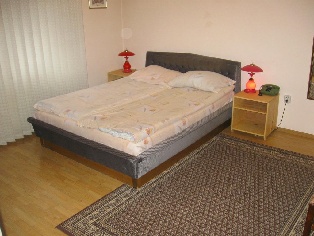 Amfora Rooms Caribrod Dimitrovgrad Ruang foto